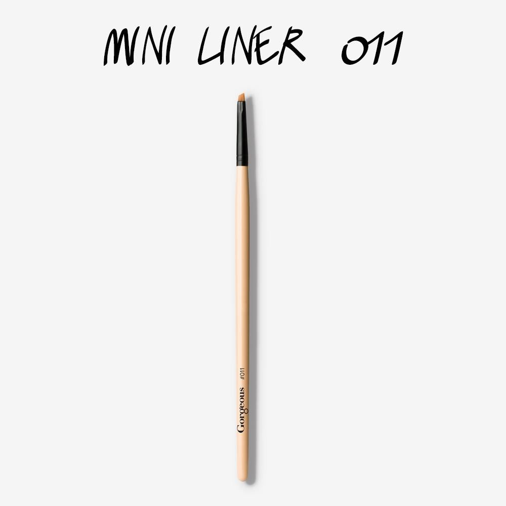 BRUSH 011 - ANGLE MINI LINER